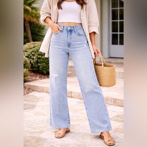 Hudson Women’s Light Wash Straight Leg Jeans, Size 26